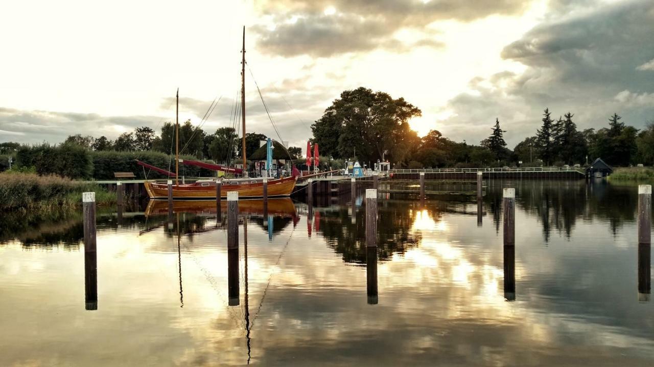 Ferienwohnungen Fruendt Prerow Bagian luar foto